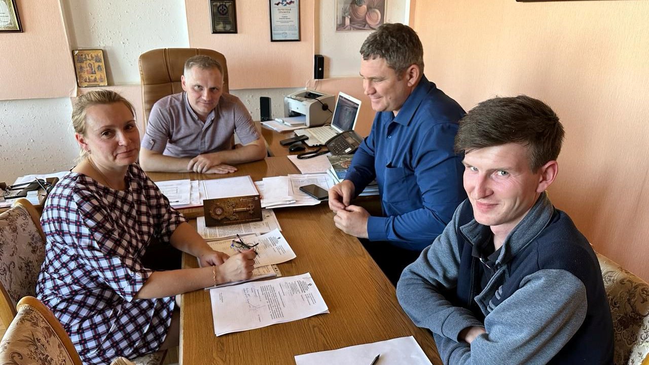 Встреча начальника ветуправления с представителем птицефабрики