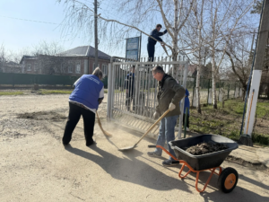 Сотрудники ГБУ "Ветуправление Белореченского района" приняли участие в субботнике